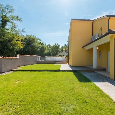 Iridis Villa