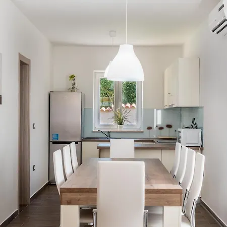 Iridis Villa *