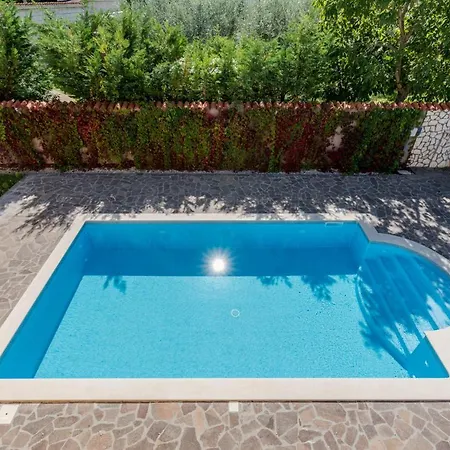 Iridis Villa *