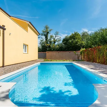 Iridis Villa